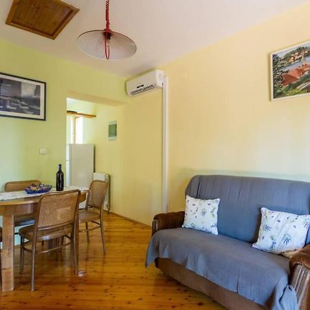 Sleep & Fly Cottage Cilipi Exterior photo
